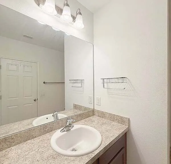 18715 Alfaro Loop — Photo 29