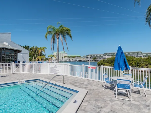 14800 Walsingham Rd APT 601, Largo, FL 33774