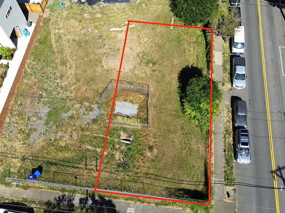 2nd image of N Gantenbein Ave