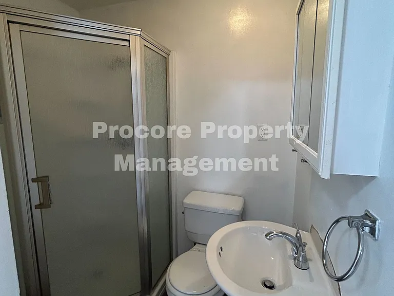 303 S Ivy St — Photo 12