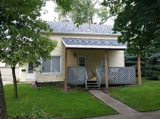 404 4th St, Traer, IA 50675