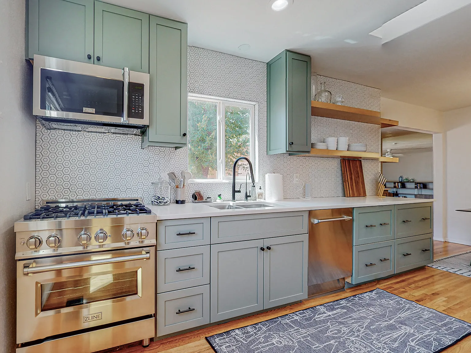 837 Adams NE - Nob Hill 3bd/3ba Gem — Photo 3