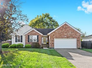 9111 Blowing Tree Rd, Hurstbourne Acres, KY 40220