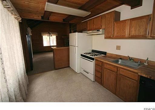 3rd image of 2029 Mahogany Ln