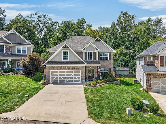 2nd image of 3349 Flagstaff Ln