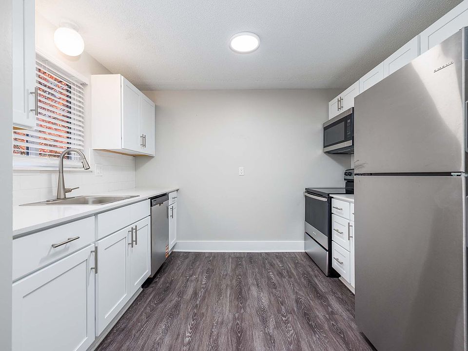 1st image of 95 Onondaga Rd #11260879
