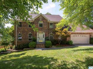 15018 Leafmore Dr SE, Huntsville, AL 35803