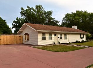 242 W South Boundary St, Perrysburg, OH