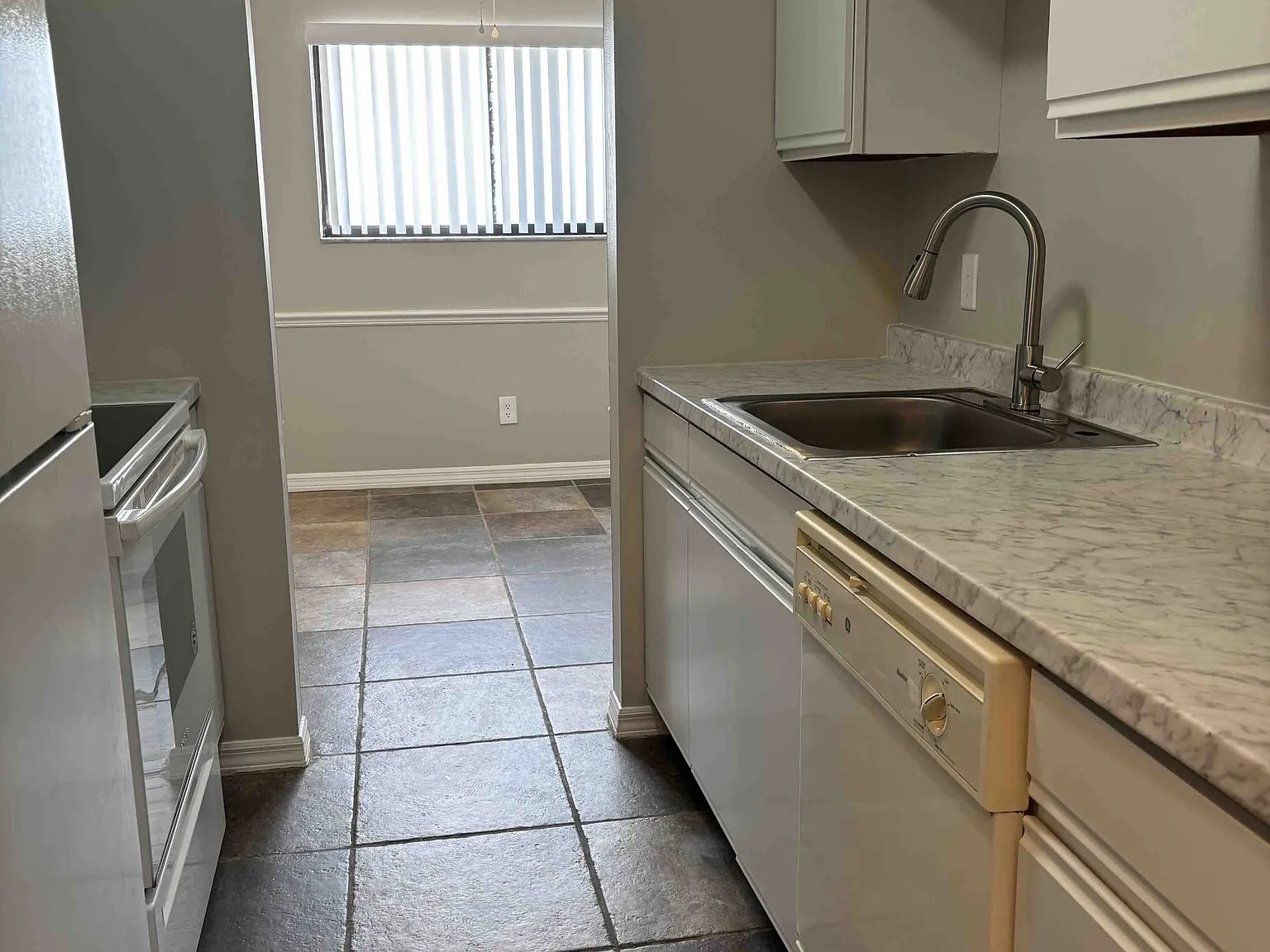 315 Grant Ave — Photo 3
