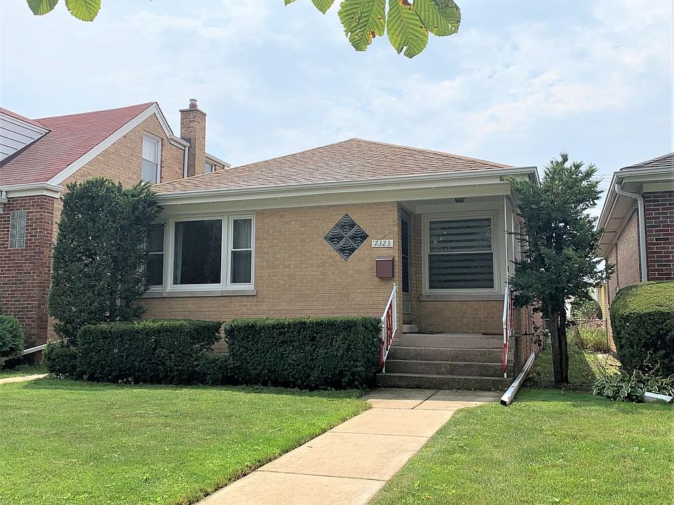 1st image of 7323 W Palatine Ave
