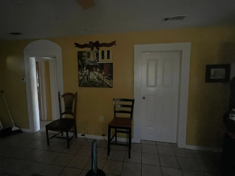 211 Jakes And Patterson St #2 — Photo 5
