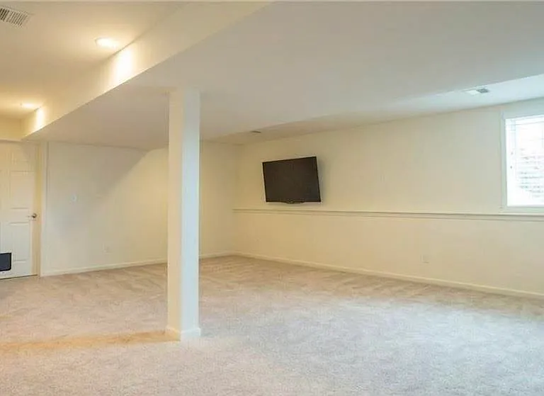2160 Eagles Landing Dr — Photo 18