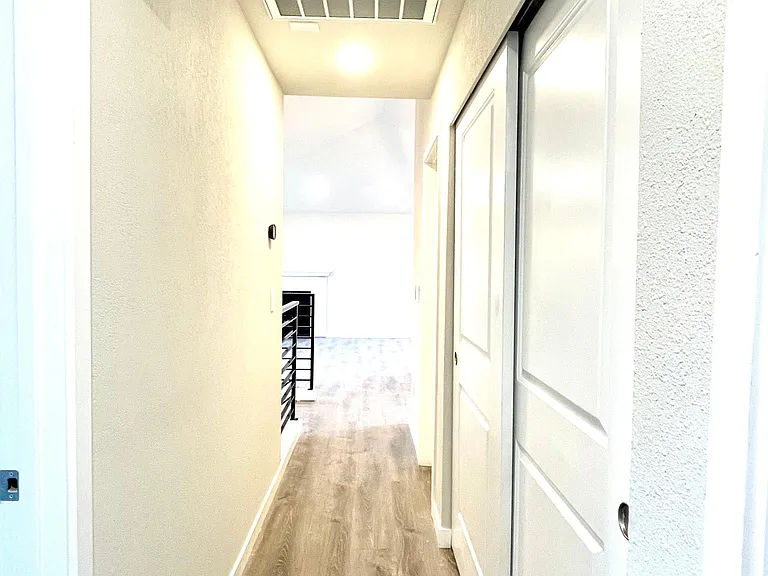 20832 Poplar Way — Photo 37