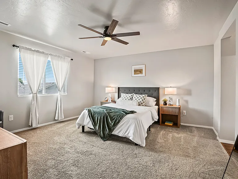 17589 Mountain Springs Ave — Photo 29
