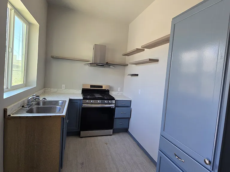 610 Ange St — Photo 18