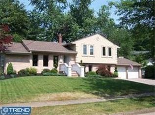 121 Evergreen Rd, Stratford, NJ 08084