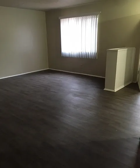 8810 Northeastern Blvd. NE — Photo 3