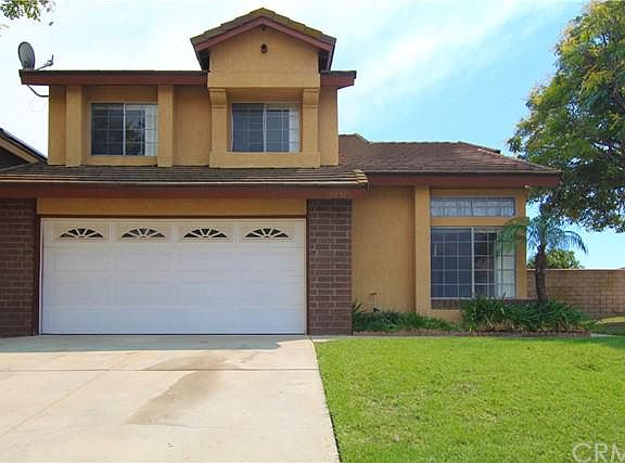 3rd image of 15931 Oak Canyon Dr
