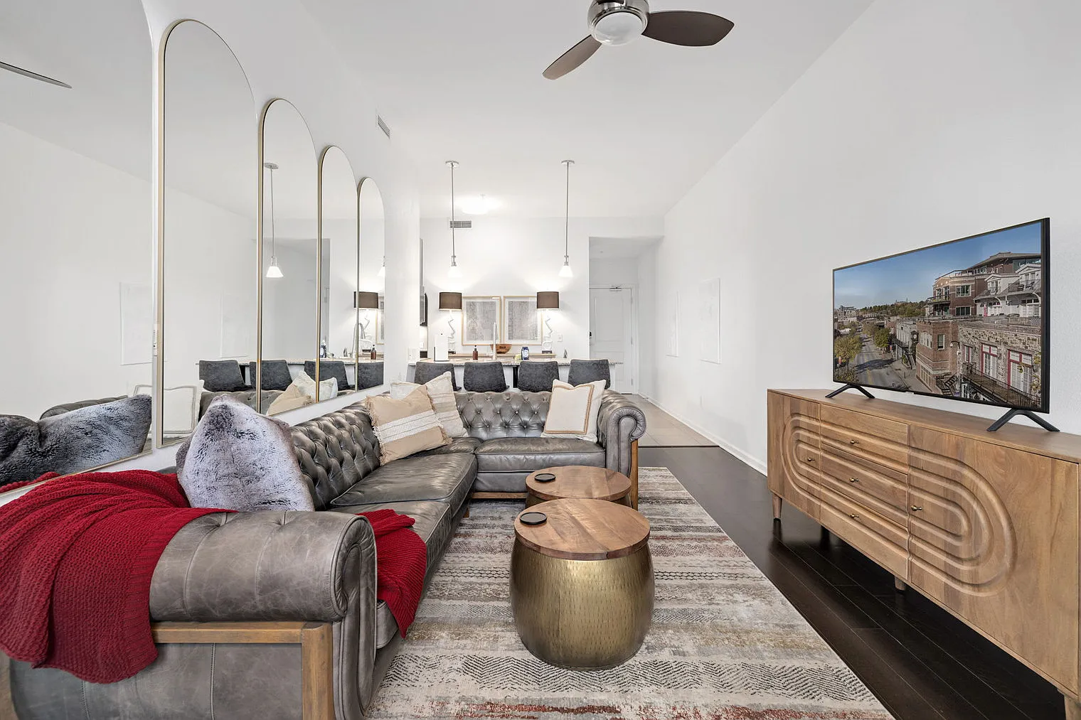 1 bed, 1.0 bath, 516 sqft, $3,584 — Photo 4