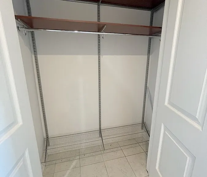 1225 Riverside Dr W #403 — Photo 5