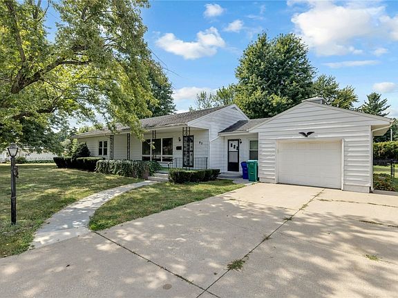 2nd image of 83 Greenridge Dr