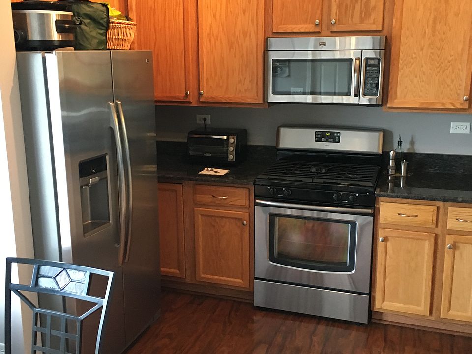 1st image of 1125 N Claremont Dr