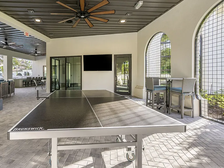 Lago Apartments — Photo 21