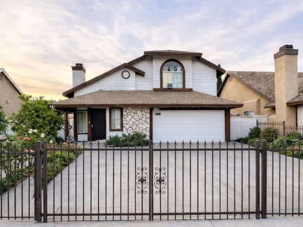 2036 Cherrytree Dr, Perris, CA 92571