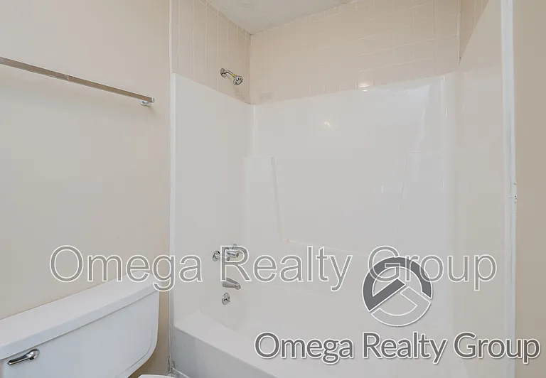 Lakeridge Apartments — Photo 35