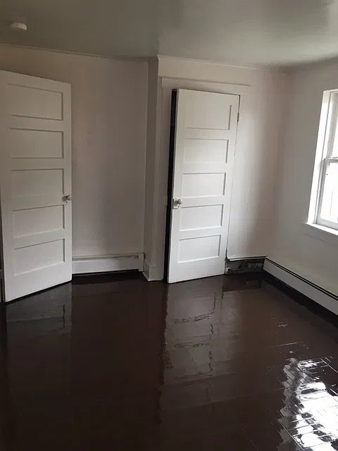 Single family house near Hannah Penn with parking and yard-York City SD — Photo 2