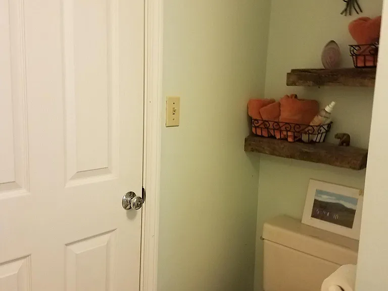 2nd floor full bath