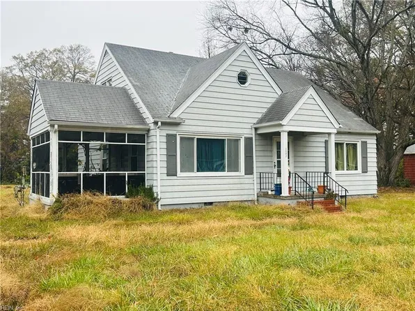 103 Sanford Dr, Hampton, VA 23661