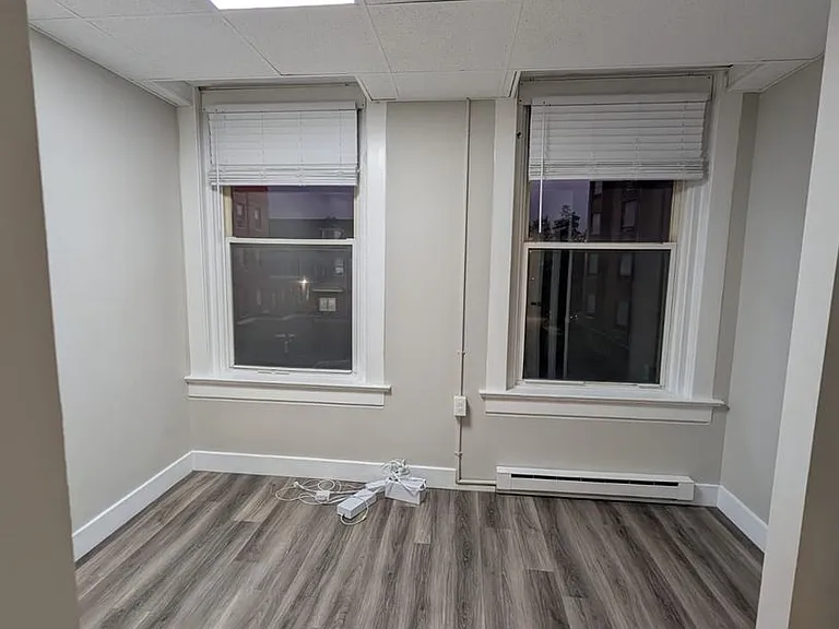 Franklin Park Apartments — Photo 49