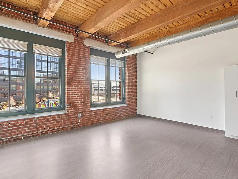 381 Congress Lofts — Photo 9