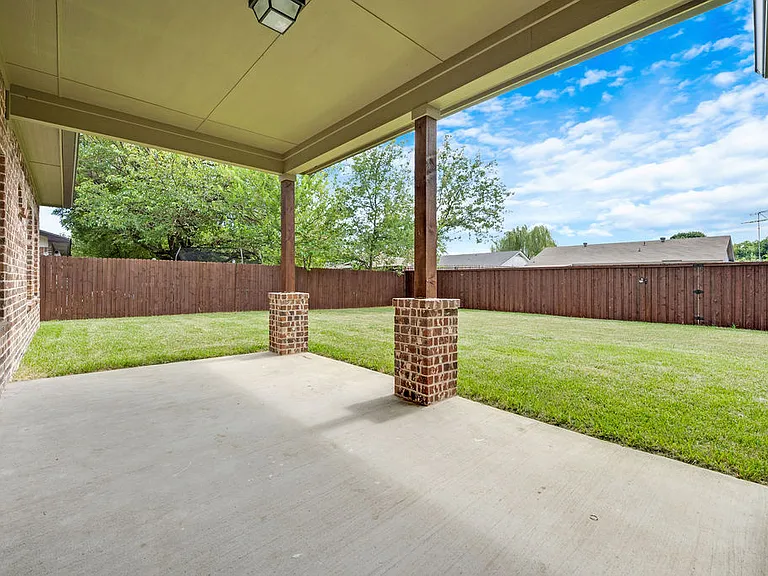 3321 Westminster Dr — Photo 25