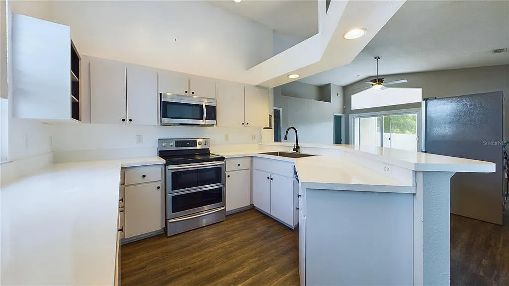 3 bed, 2.0 bath, 1473 sqft, $2,000 — Photo 3