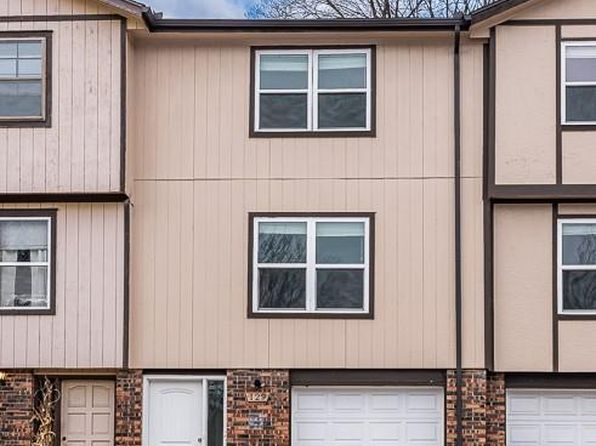 129 Kindred Ave, Bonner Springs, KS 66012