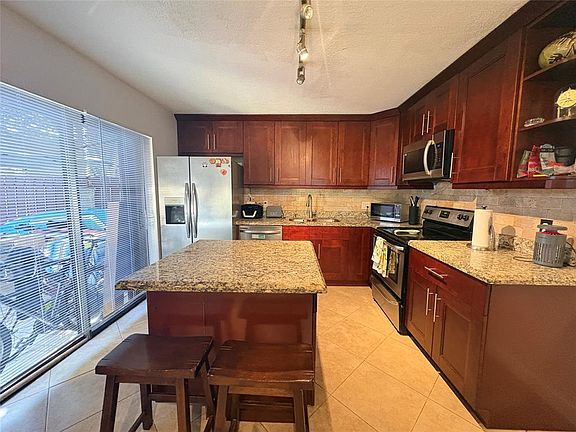 4th image of 294 Arabian Rd #294