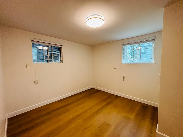 1585 E 57th Ave #BASEMENT — Photo 8