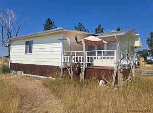 307 Ridge Rd, Glendo, WY 82213