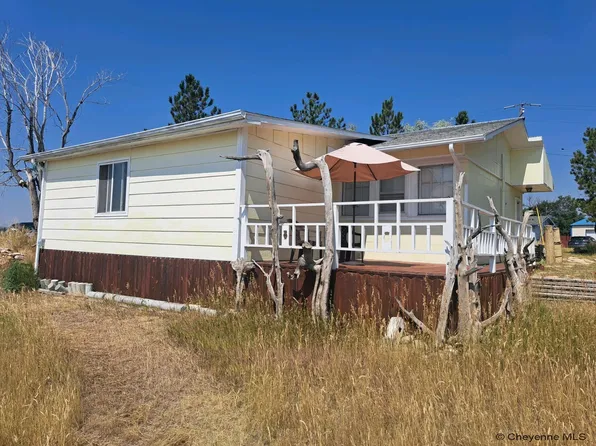 307 Ridge Rd, Glendo, WY 82213