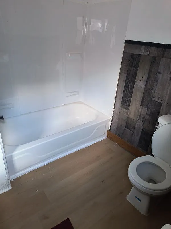 2 bed, 1.0 bath, 845 sqft, $900 — Photo 1
