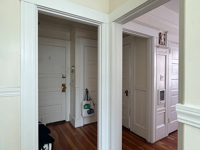 805 Valencia St — Photo 9