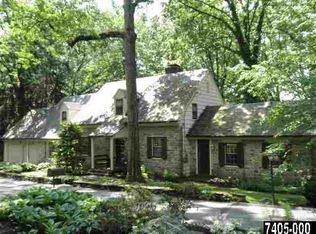 2015 Youngs Rd, Hanover, PA 17331