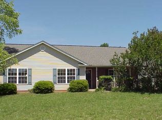 236 Doris Ann Ct, Wellford, SC 29385