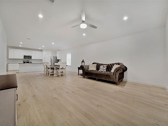 4th image of 7839 Bel Fiore Dr
