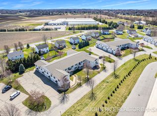 5688 E Town Dr UNIT 1, Hudsonville, MI 49426