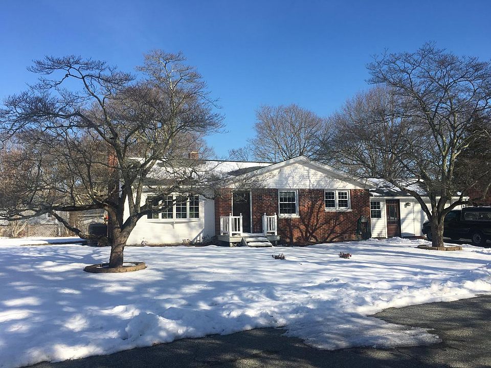 1st image of 12 Bayberry Dr