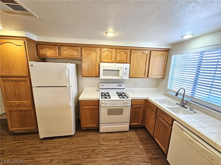 3327 Erva St #125 — Photo 6