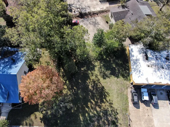 26596 E Main St, West Point, MS 39773